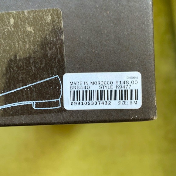 Brand New J Crew Pointy Toe Tan Suede Flats - Picture 9 of 9